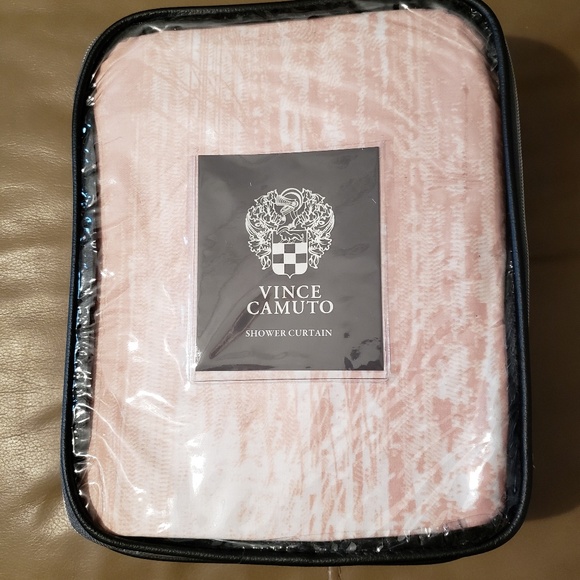 VINCE CAMUTO PINK LYON SHOWER CURTAIN - Picture 3 of 4